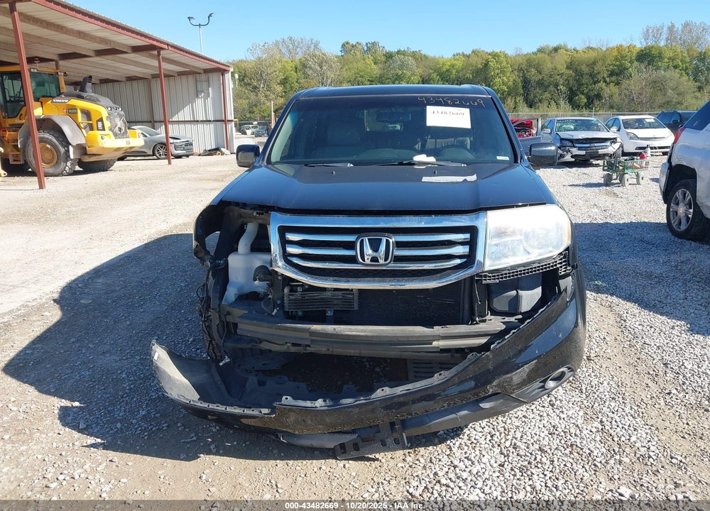 2015 HONDA PILOT VIN: 5FNYF4H58FB004347