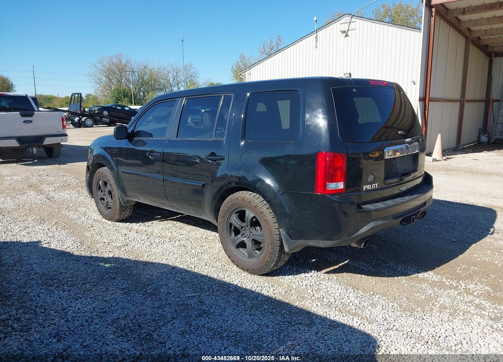 2015 HONDA PILOT VIN: 5FNYF4H58FB004347