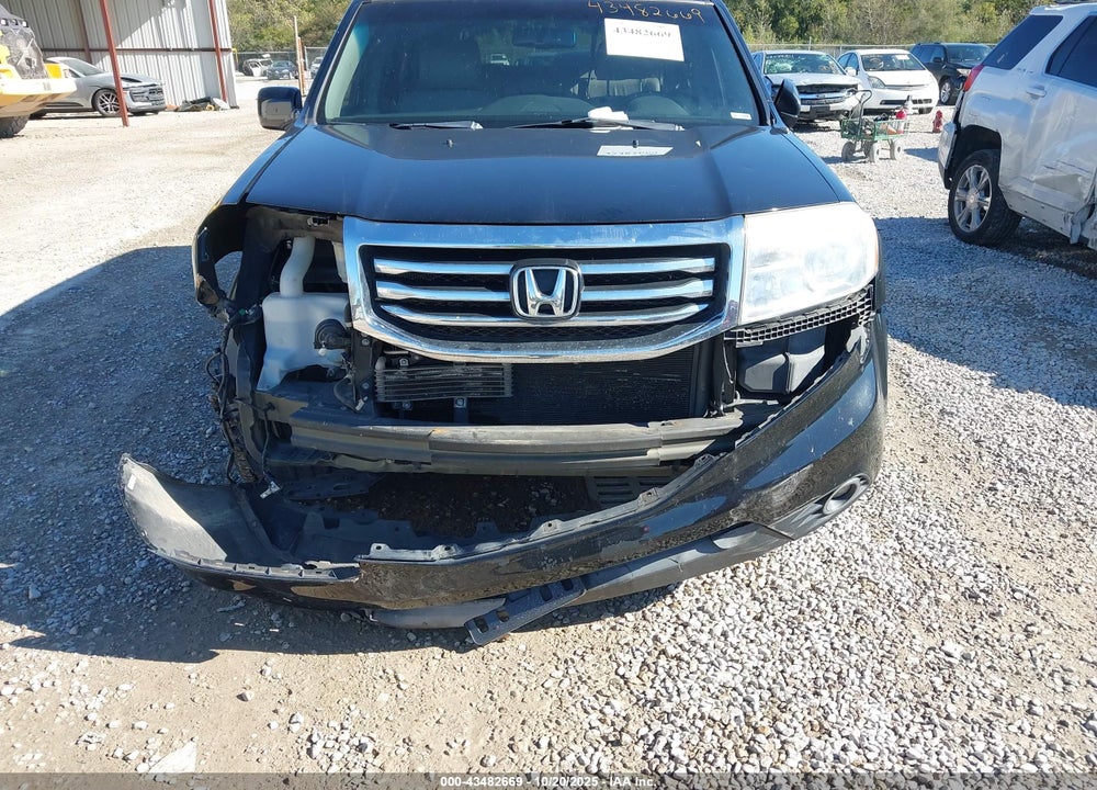 2015 HONDA PILOT VIN: 5FNYF4H58FB004347