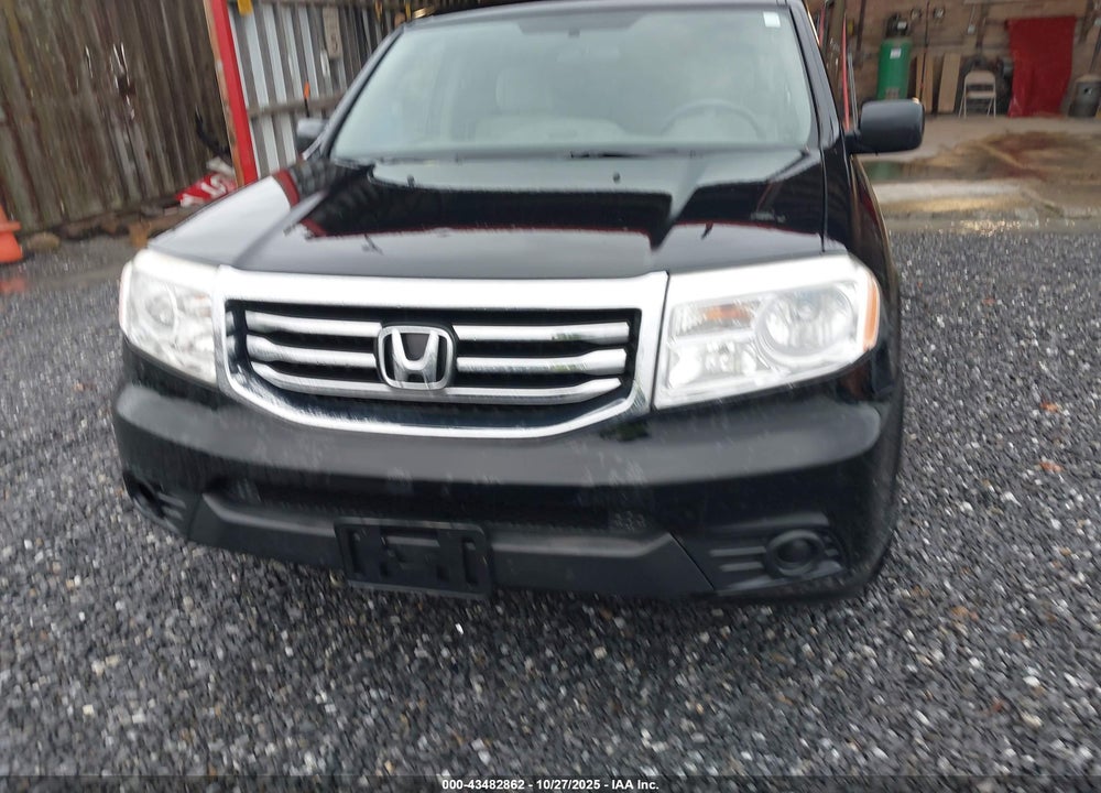 2015 HONDA PILOT LX VIN: 5FNYF4H23FB044454