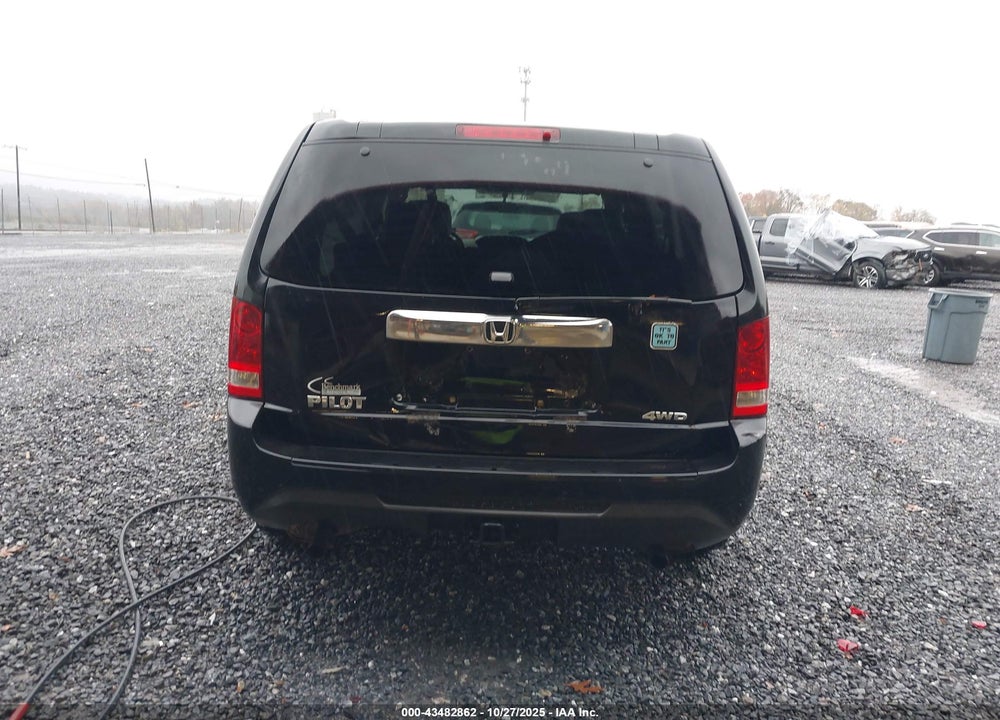 2015 HONDA PILOT LX VIN: 5FNYF4H23FB044454