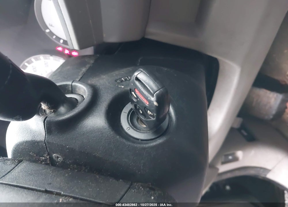 2015 HONDA PILOT LX VIN: 5FNYF4H23FB044454