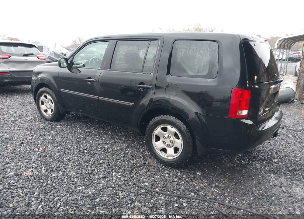 2015 HONDA PILOT LX VIN: 5FNYF4H23FB044454
