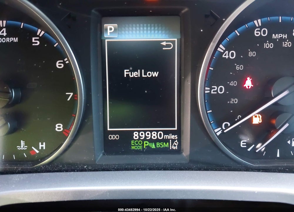 2017 TOYOTA RAV4 XLE VIN: JTMRFREV8HJ120455