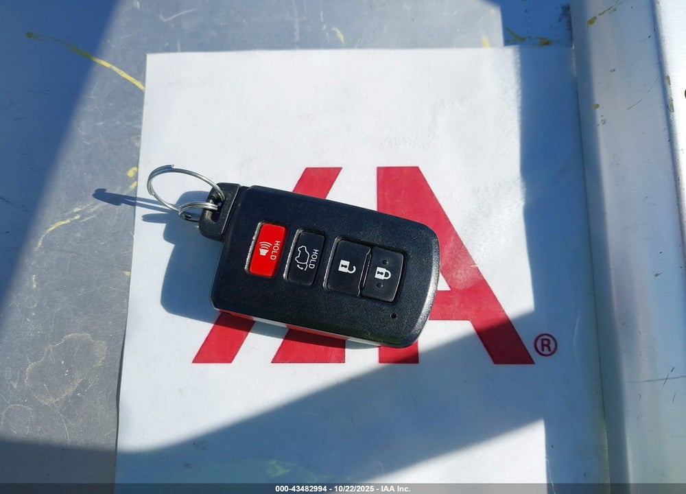 2017 TOYOTA RAV4 XLE VIN: JTMRFREV8HJ120455