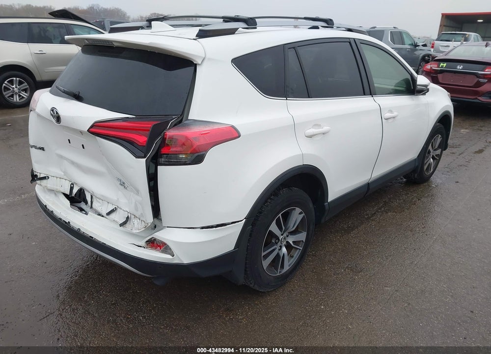 2017 TOYOTA RAV4 XLE VIN: JTMRFREV8HJ120455