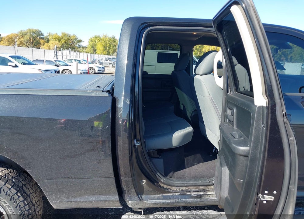 2017 RAM 1500 ST VIN: 1C6RR7FG1HS684851