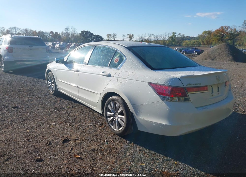 2011 HONDA ACCORD VIN: 1HGCP2F89BA027746