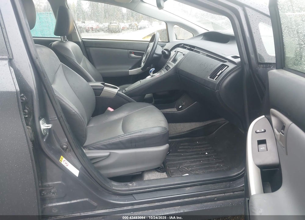 2013 TOYOTA PRIUS FOUR VIN: JTDKN3DU7D5597682