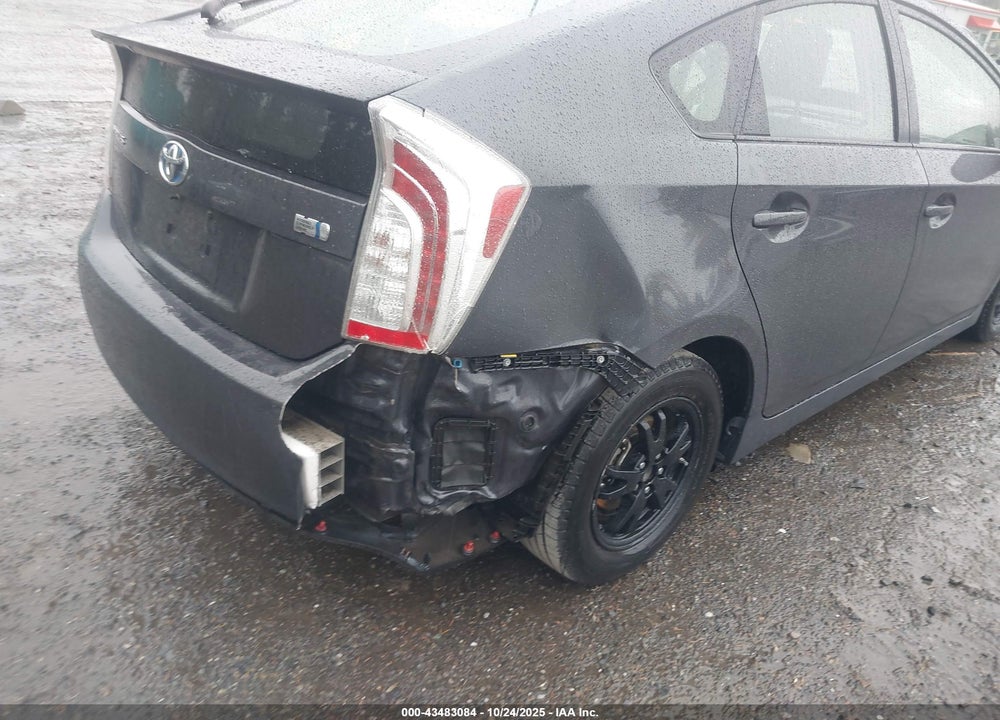 2013 TOYOTA PRIUS FOUR VIN: JTDKN3DU7D5597682