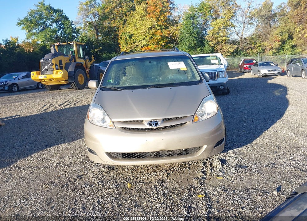 2008 TOYOTA SIENNA VIN: 5TDZK22C88S123509