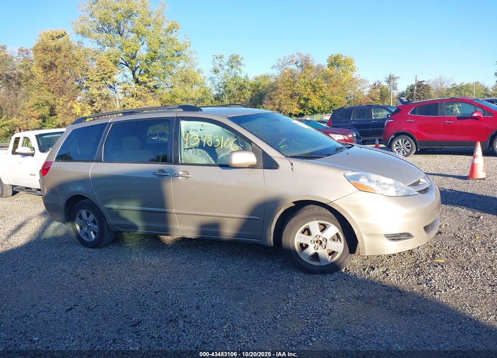 2008 TOYOTA SIENNA VIN: 5TDZK22C88S123509