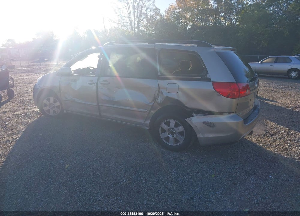 2008 TOYOTA SIENNA VIN: 5TDZK22C88S123509
