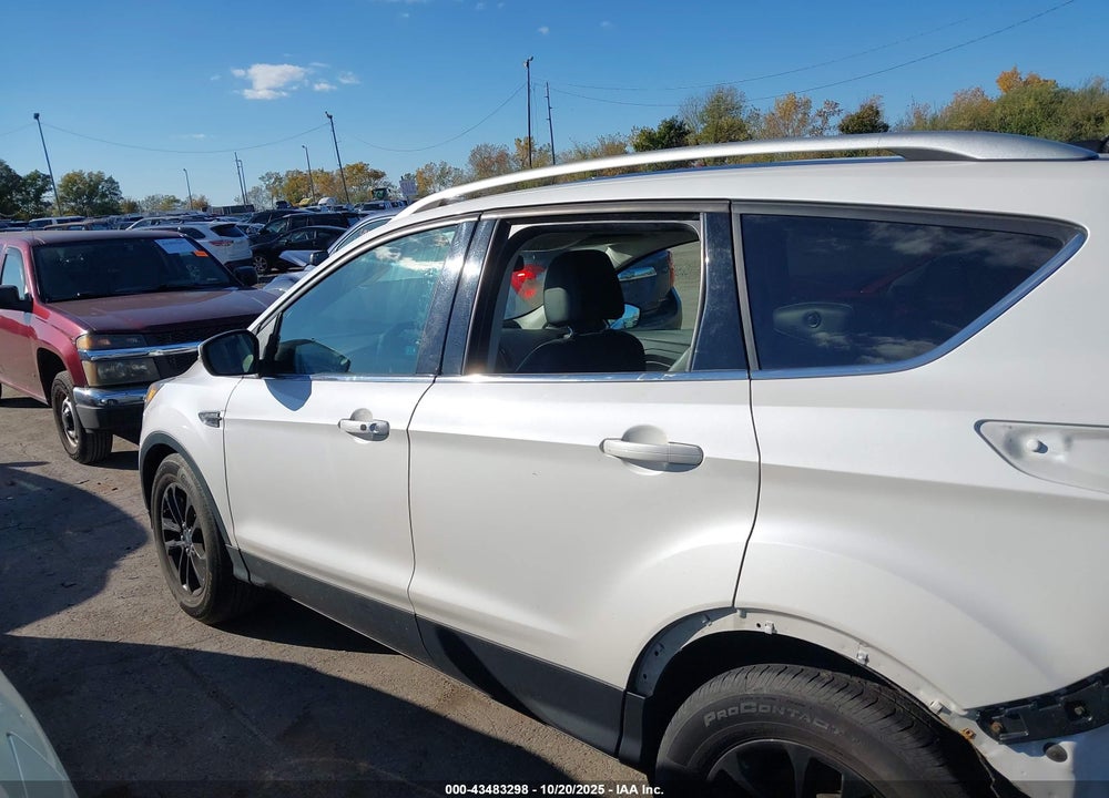 2017 FORD ESCAPE VIN: 1FMCU0JD9HUA11548
