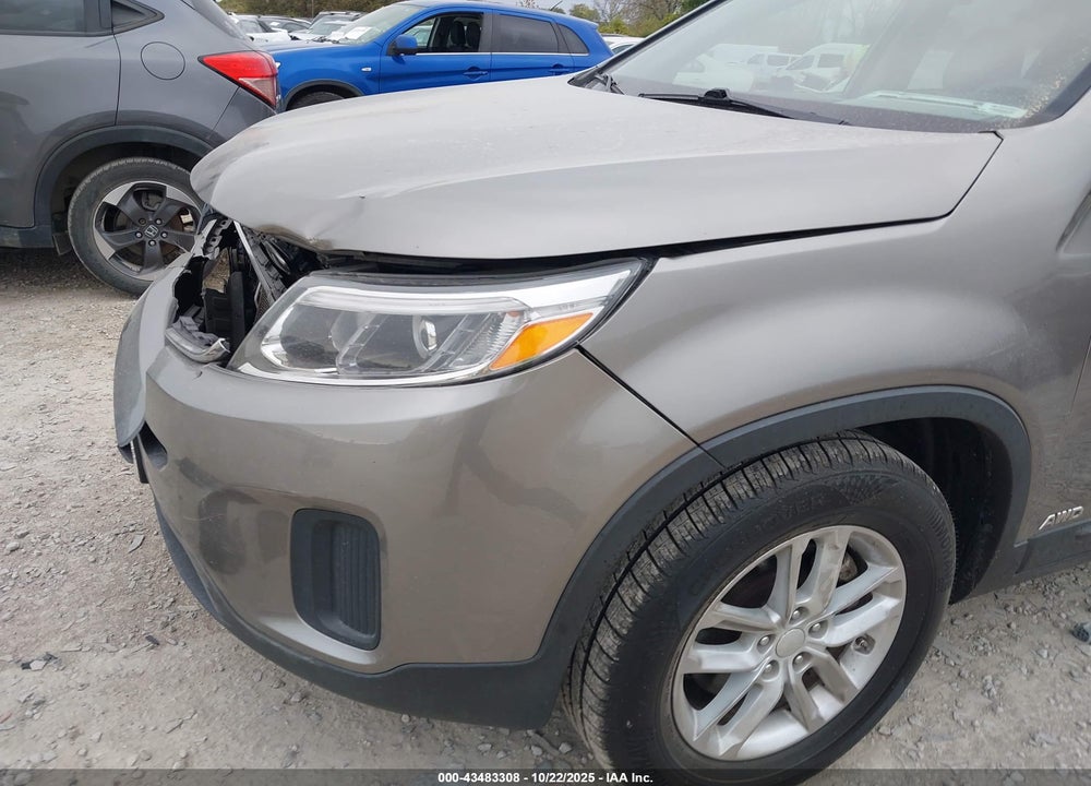 2014 KIA SORENTO VIN: 5XYKTCA66EG456574