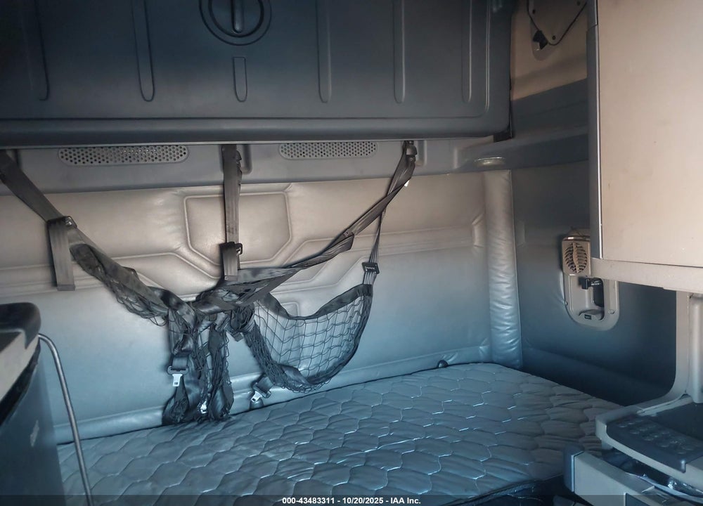 2015 FREIGHTLINER CASCADIA 125 VIN: 3AKJGLD55FSGD5046