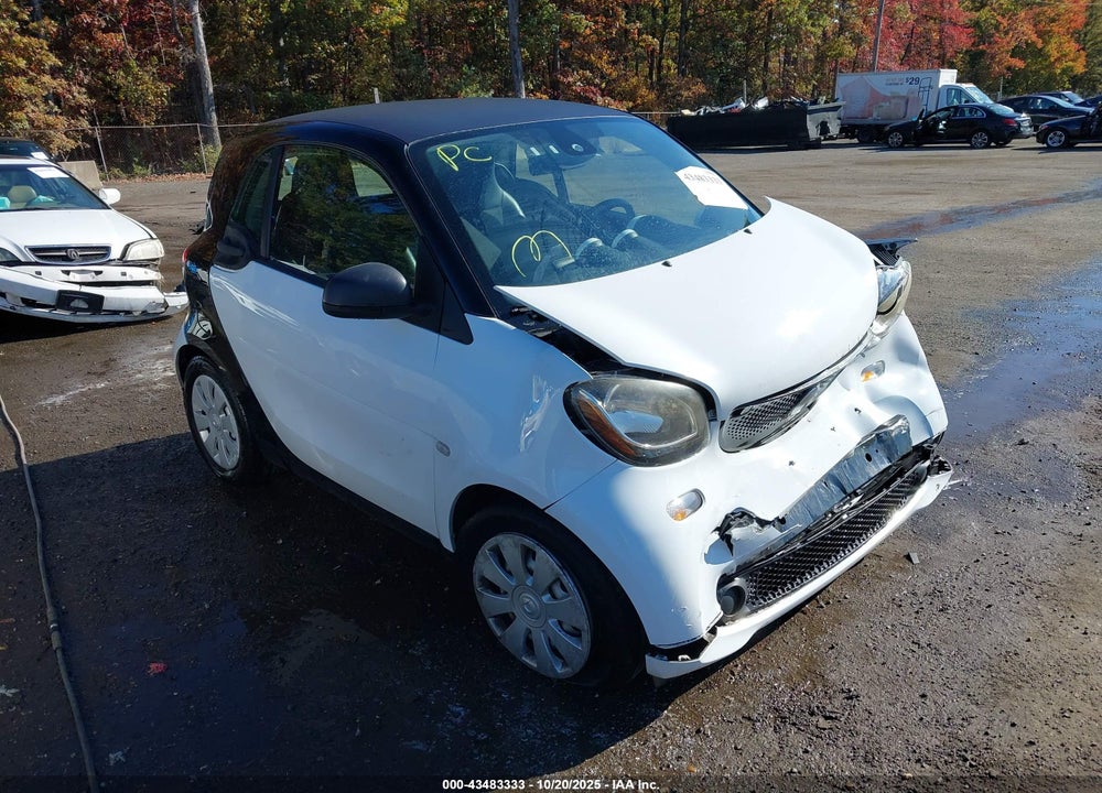 2016 SMART FORTWO VIN: WMEFJ5DA7GK056573