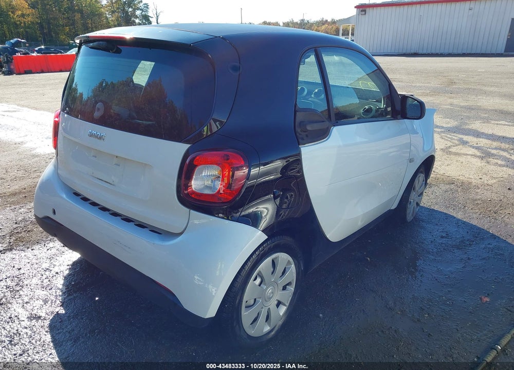 2016 SMART FORTWO VIN: WMEFJ5DA7GK056573