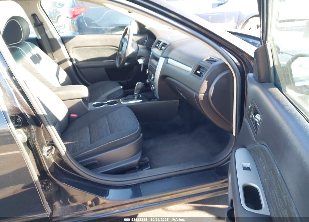 2011 FORD FUSION VIN: 3FAHP0HA3BR199789