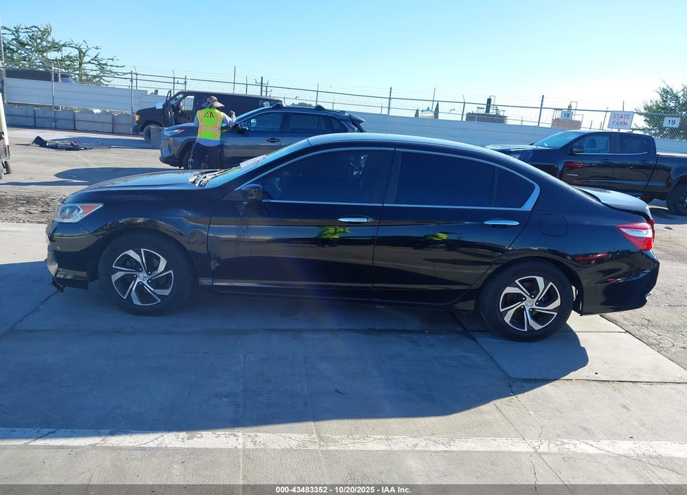 2017 HONDA ACCORD VIN: 1HGCR2F30HA041848