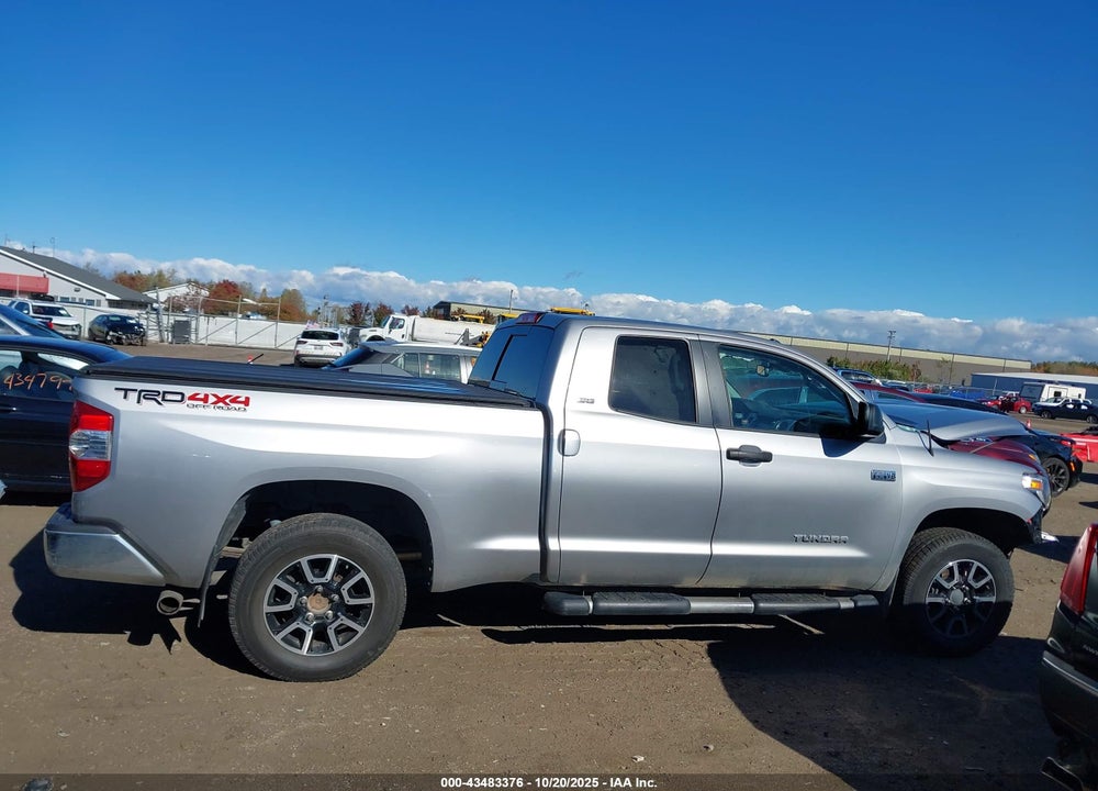 2018 TOYOTA TUNDRA SR5 5.7L V8 VIN: 5TFUW5F16JX770998