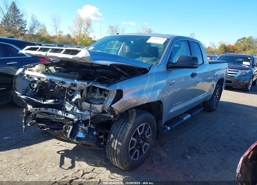 2018 TOYOTA TUNDRA SR5 5.7L V8 VIN: 5TFUW5F16JX770998