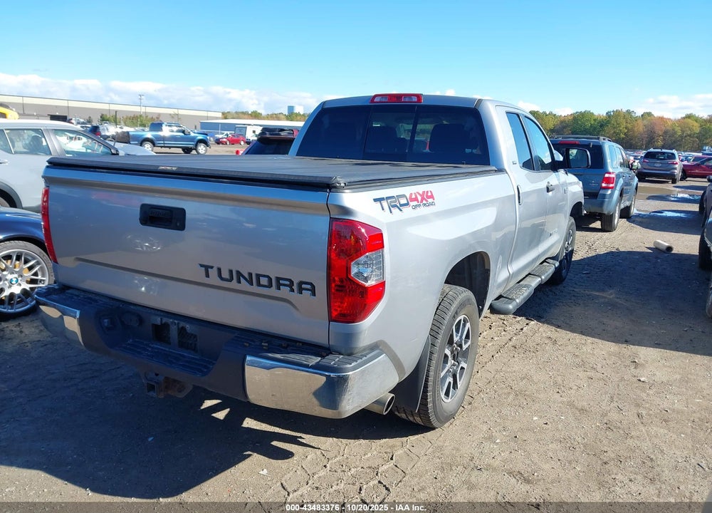 2018 TOYOTA TUNDRA SR5 5.7L V8 VIN: 5TFUW5F16JX770998