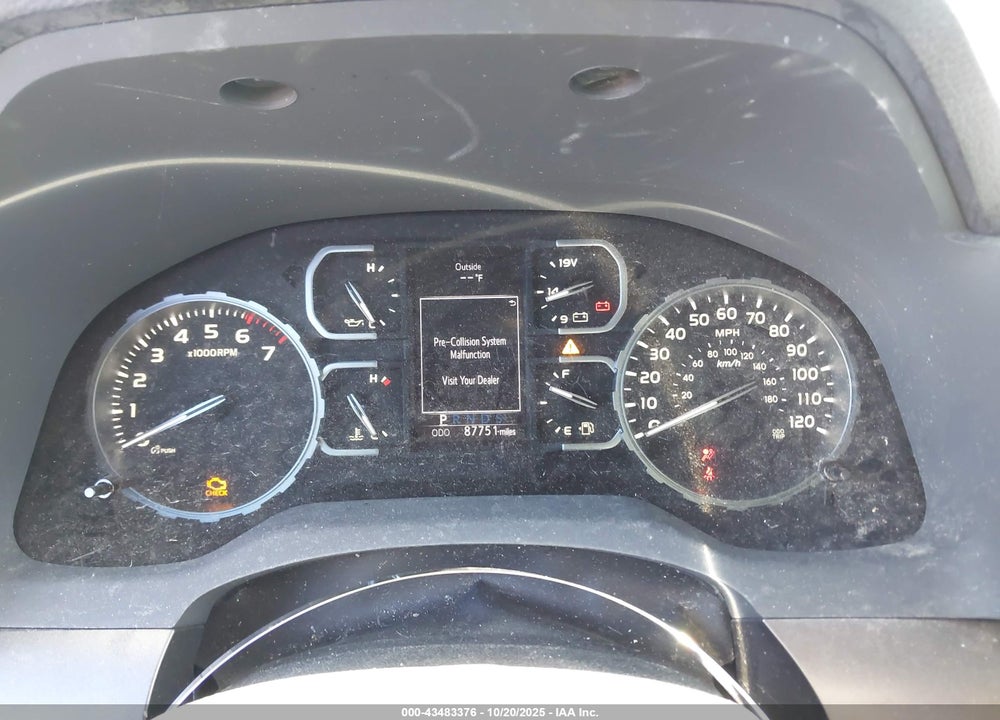 2018 TOYOTA TUNDRA SR5 5.7L V8 VIN: 5TFUW5F16JX770998