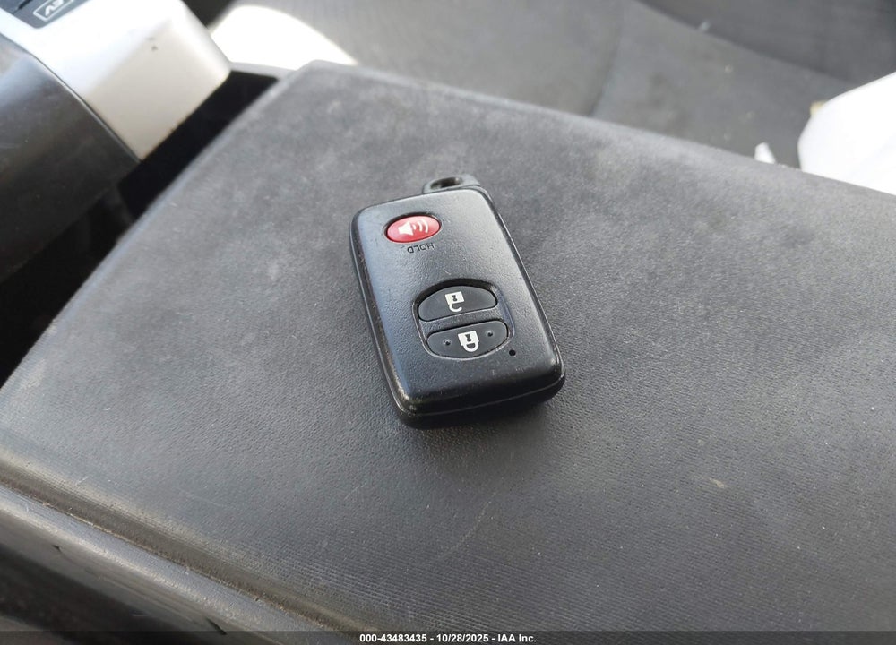 2014 TOYOTA PRIUS V THREE VIN: JTDZN3EU2EJ008379