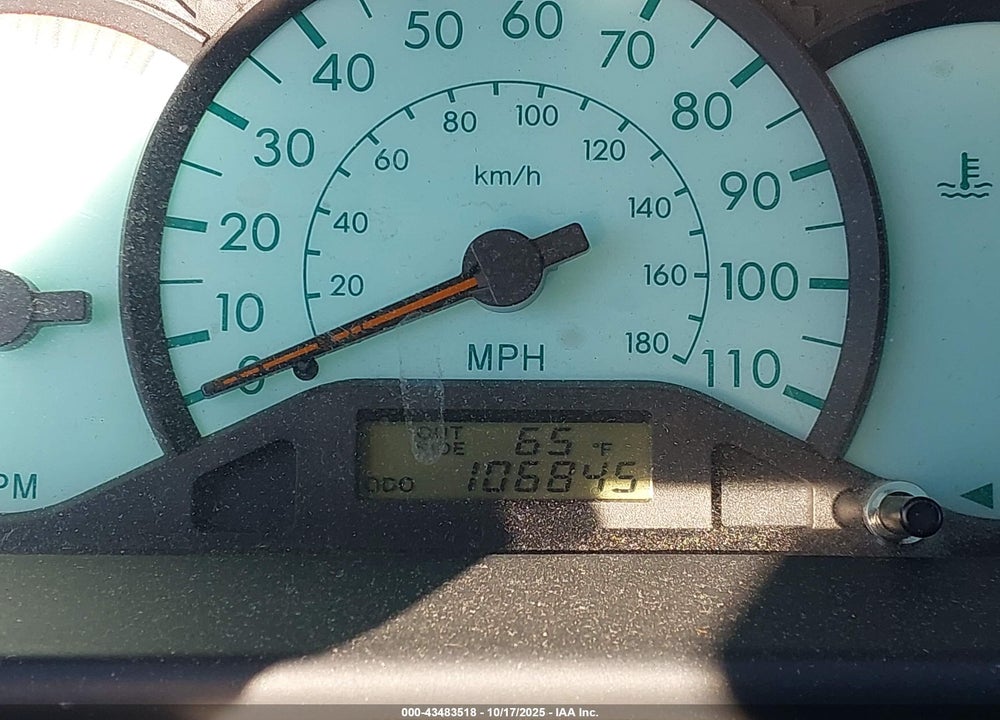 2003 TOYOTA COROLLA LE VIN: JTDBR32E130008895