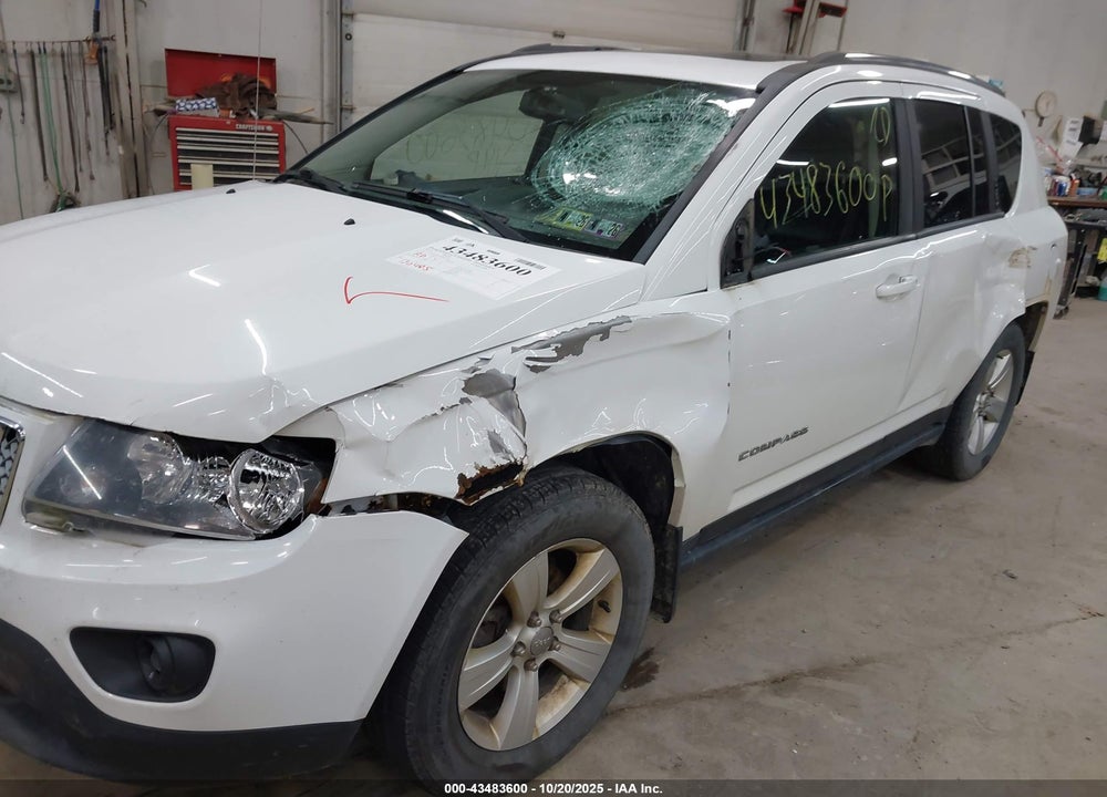 2014 JEEP COMPASS LATITUDE VIN: 1C4NJDEB5ED641701