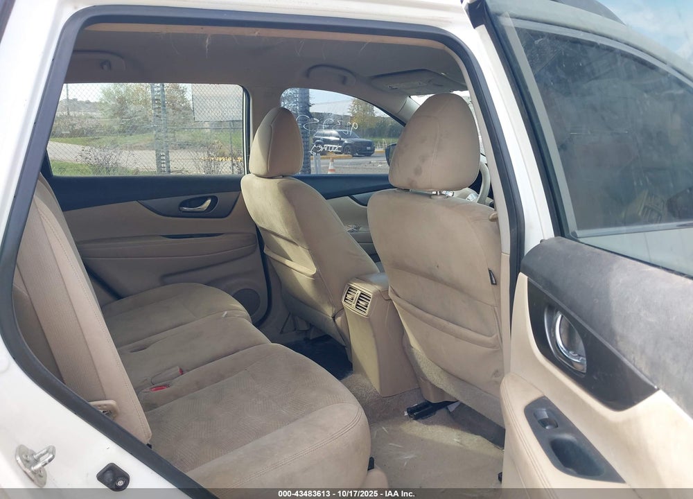 2015 NISSAN ROGUE SV VIN: 5N1AT2MT4FC923757