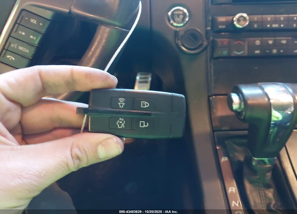 2011 FORD TAURUS VIN: 1FAHP2KT1BG186780