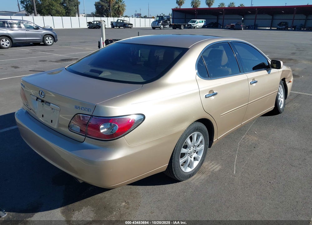 2002 LEXUS ES 300 VIN: JTHBF30G920059121