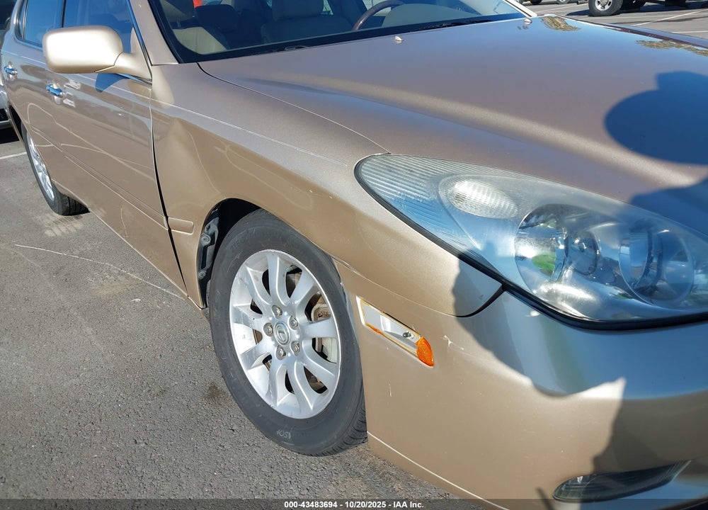 2002 LEXUS ES 300 VIN: JTHBF30G920059121