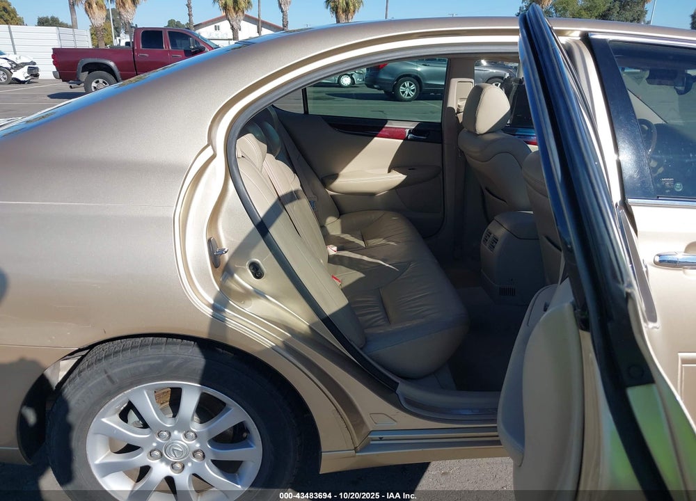 2002 LEXUS ES 300 VIN: JTHBF30G920059121