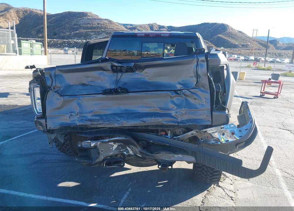 2022 GMC SIERRA 1500 LIMITED 4WD SHORT BOX SLT VIN: 3GTU9DEL1NG104081