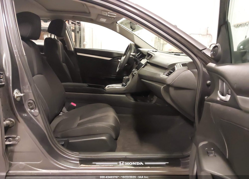 2017 HONDA CIVIC EX VIN: 19XFC2F70HE015036