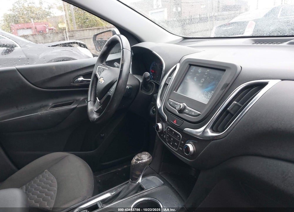 2018 CHEVROLET EQUINOX LT VIN: 2GNAXJEV6J6120718