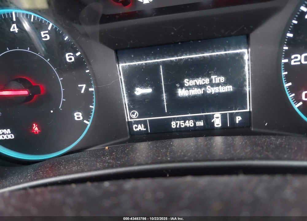 2018 CHEVROLET EQUINOX LT VIN: 2GNAXJEV6J6120718