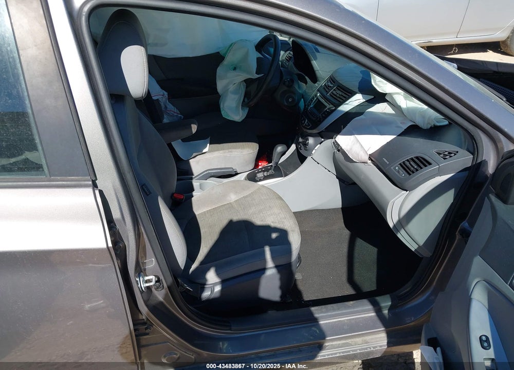 2017 HYUNDAI ACCENT SE VIN: KMHCT4AE7HU368276