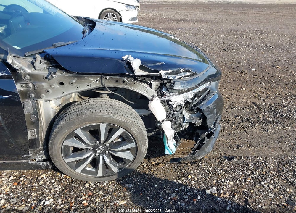 2022 HONDA CIVIC EX VIN: JHMFE1F74NX005415