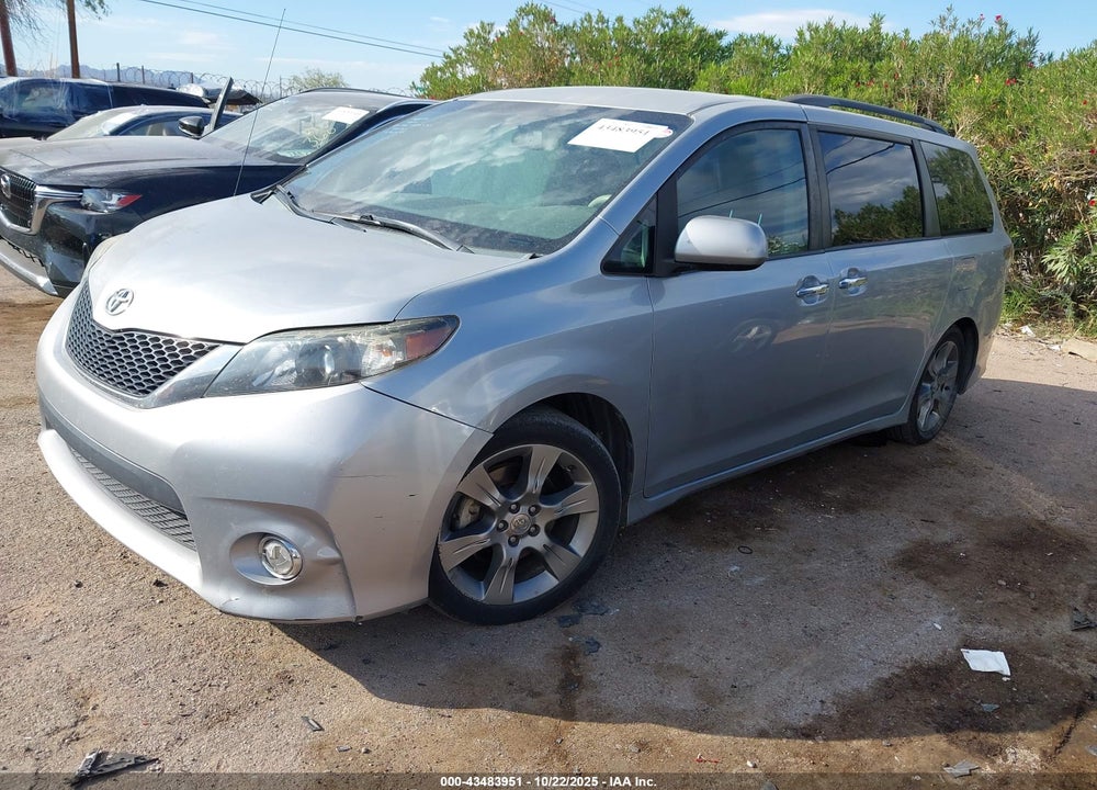 2014 TOYOTA SIENNA SE 8 PASSENGER VIN: 5TDXK3DC5ES463206