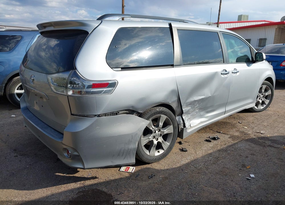 2014 TOYOTA SIENNA SE 8 PASSENGER VIN: 5TDXK3DC5ES463206