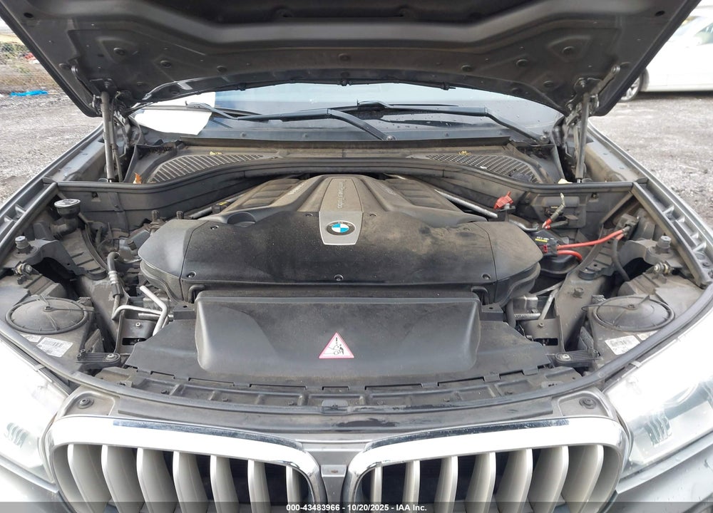 2015 BMW X5 XDRIVE50I VIN: 5UXKR6C5XF0J73847