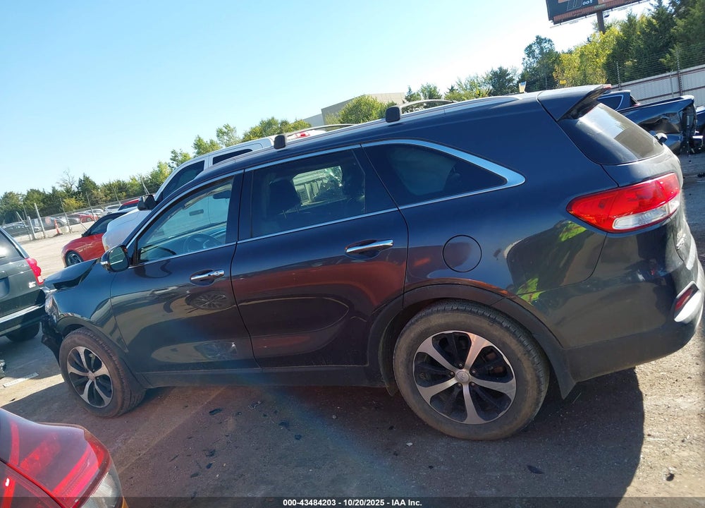 2017 KIA SORENTO 3.3L EX VIN: 5XYPH4A5XHG320375
