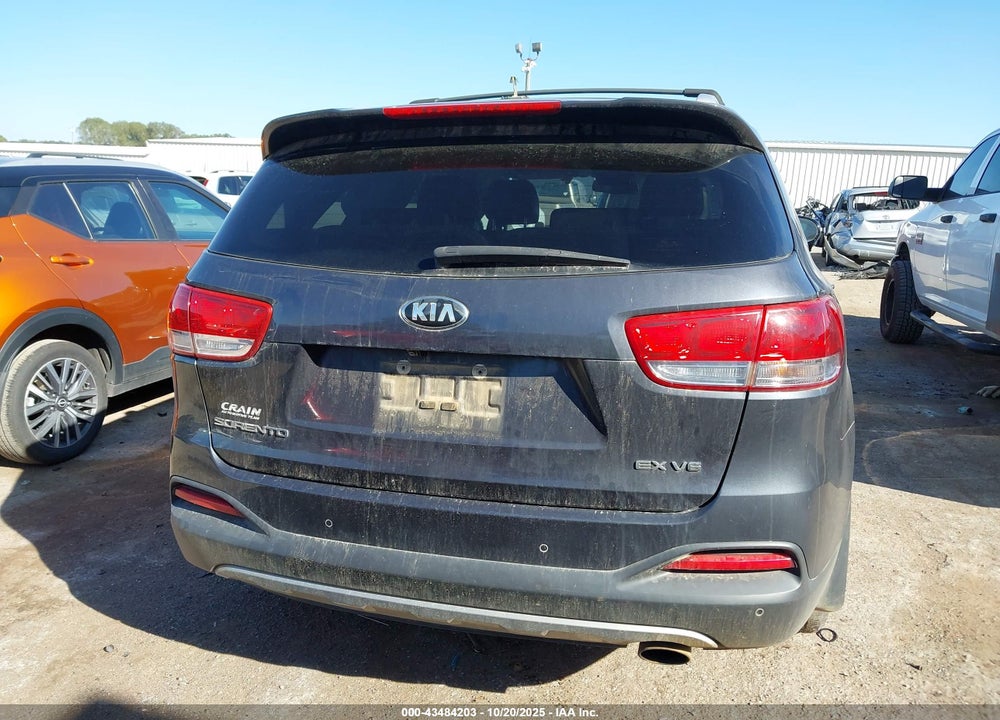 2017 KIA SORENTO 3.3L EX VIN: 5XYPH4A5XHG320375
