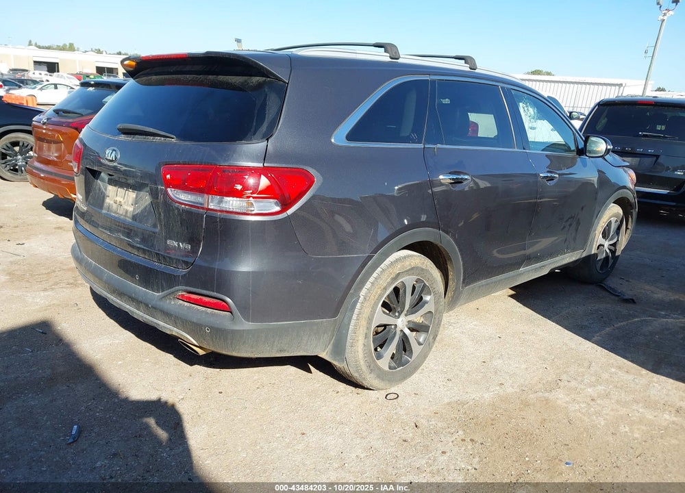 2017 KIA SORENTO 3.3L EX VIN: 5XYPH4A5XHG320375