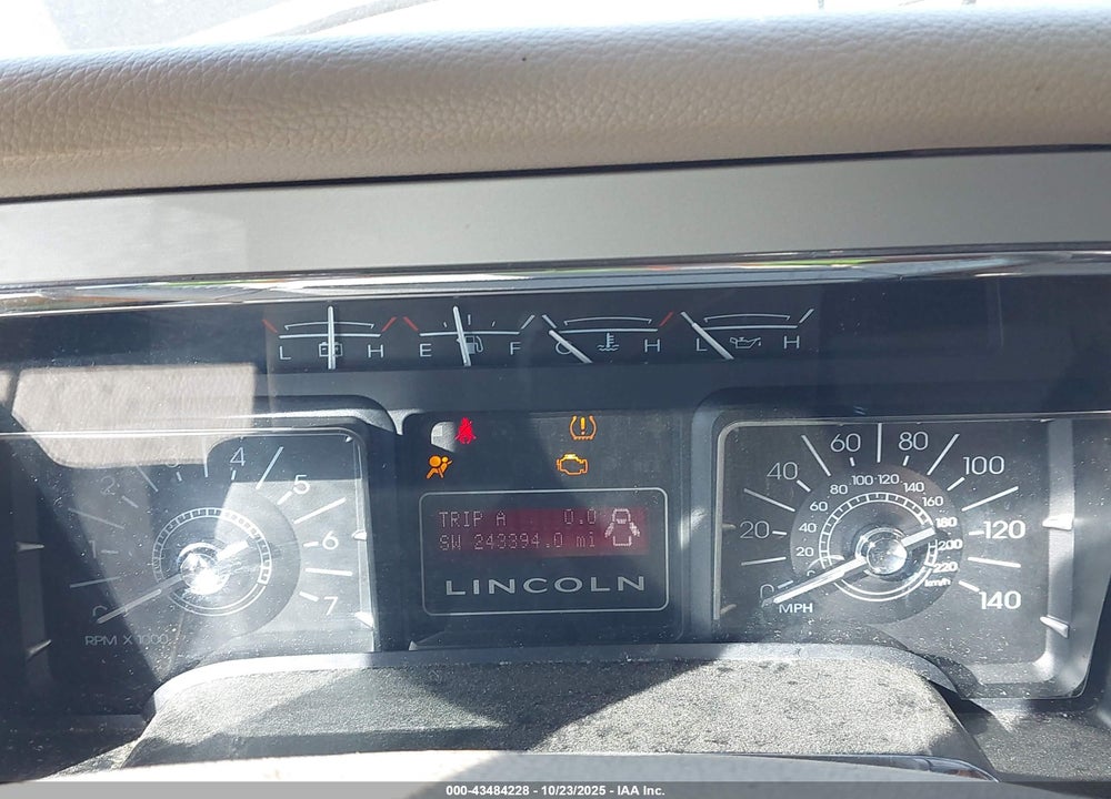 2007 LINCOLN NAVIGATOR ULTIMATE VIN: 5LMFU28537LJ10097