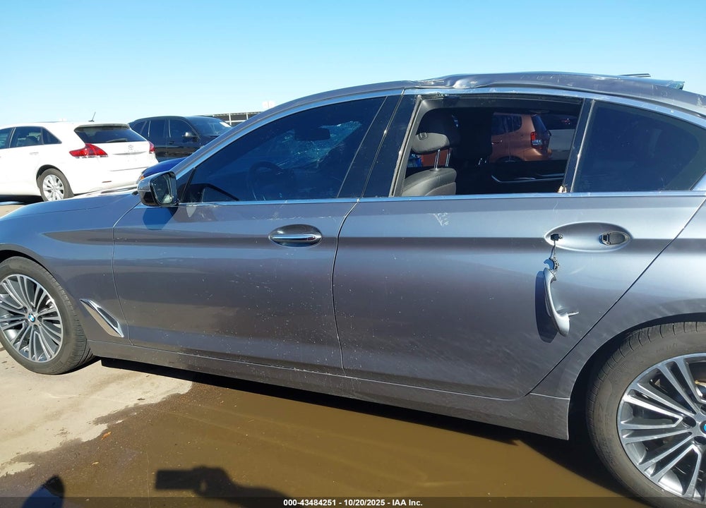 2018 BMW 5 SERIES VIN: WBAJA5C59JWA57009